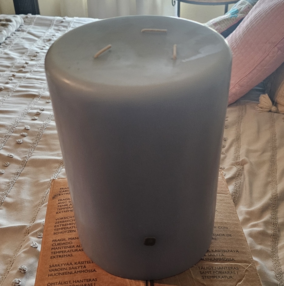 Partylite 3 wick Seaside Mist Candle